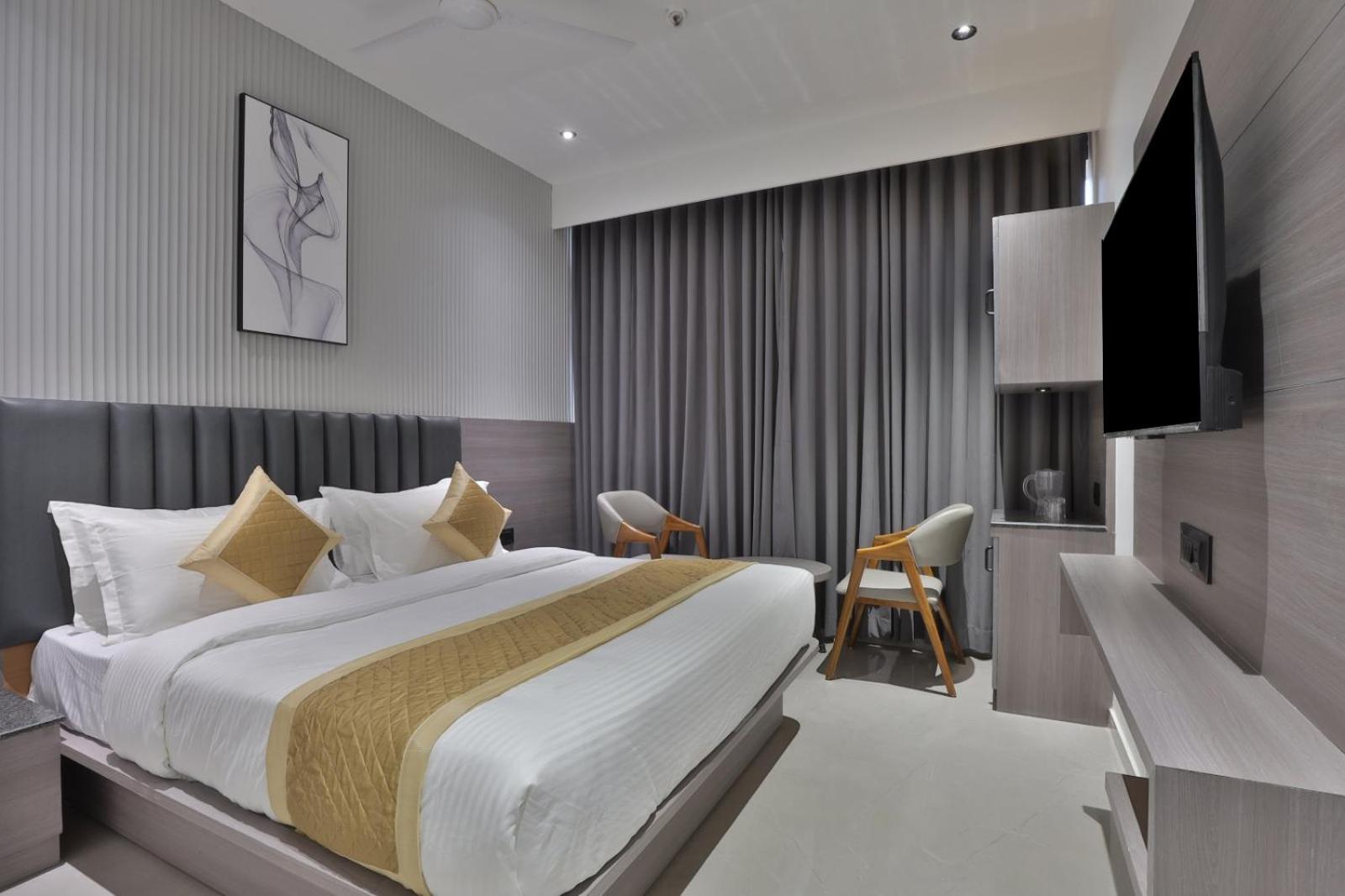 Hotel Legacy อาเมดาบัด ภายนอก รูปภาพ
