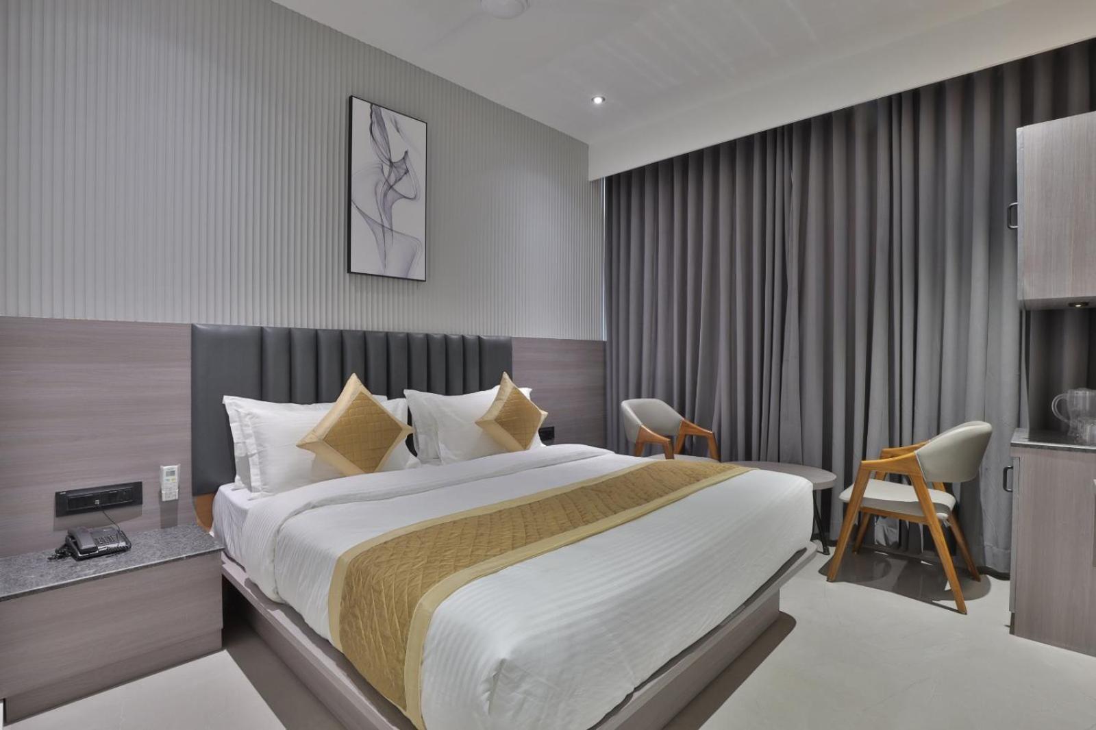 Hotel Legacy อาเมดาบัด ภายนอก รูปภาพ